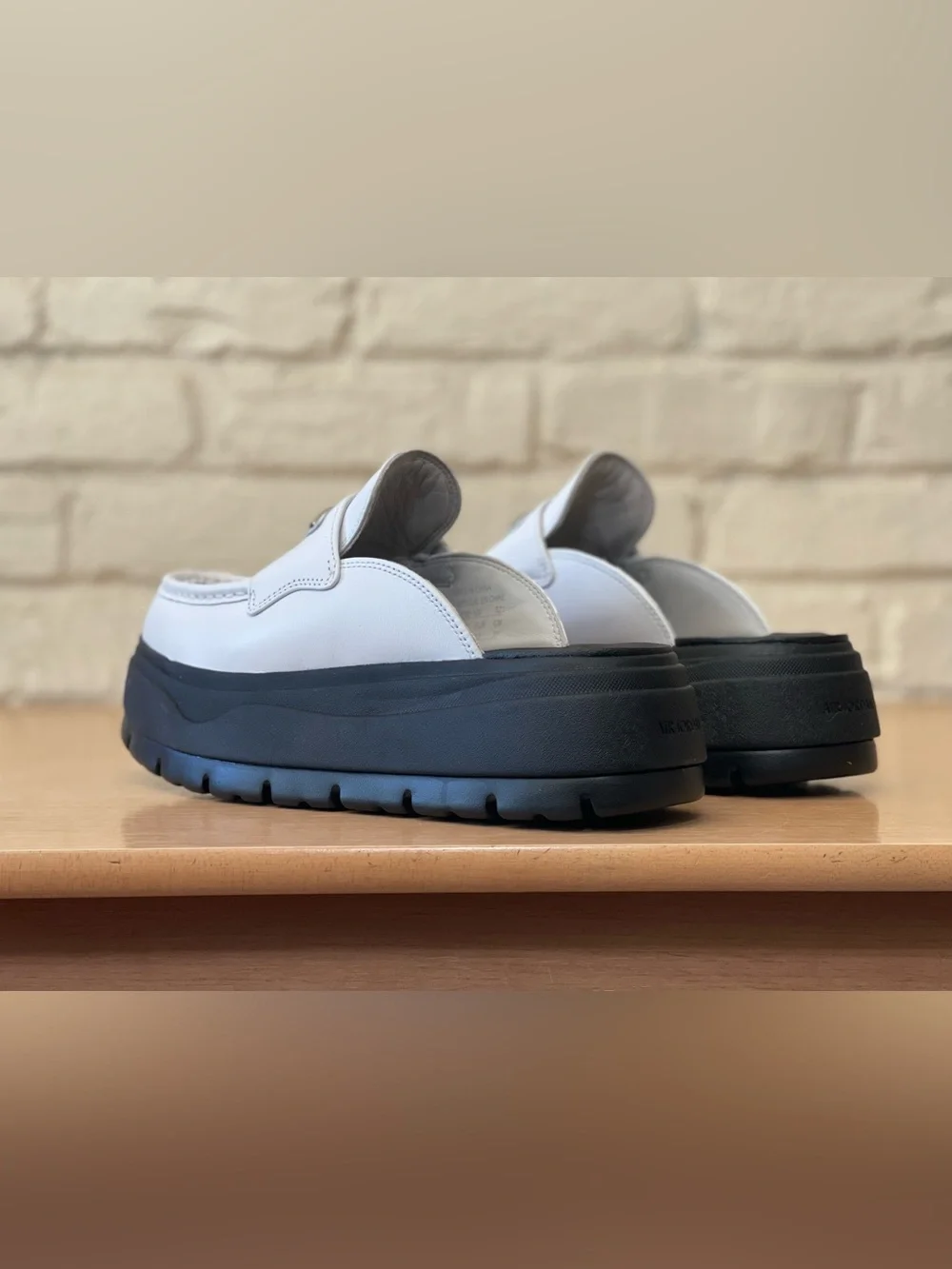 Nike Air Jordan Mule White Black Silver HJ4292-100 Women Sz 10 Slip-on Platform